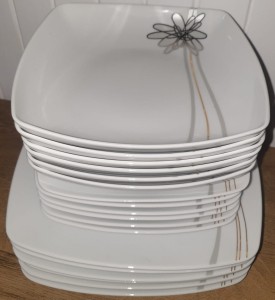 Zestaw talerzy 6/18 Akcent Kwadrat Złoto-Platynowa Róża E525  CHODZIEŻ